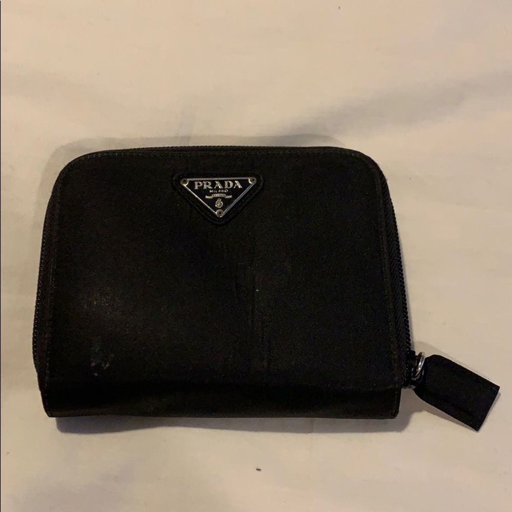 Prada wallet in black nylon with black leather